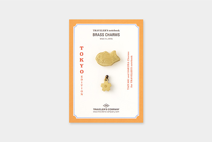 TRAVELER’S notebook_BRASS CHARM TOKYO