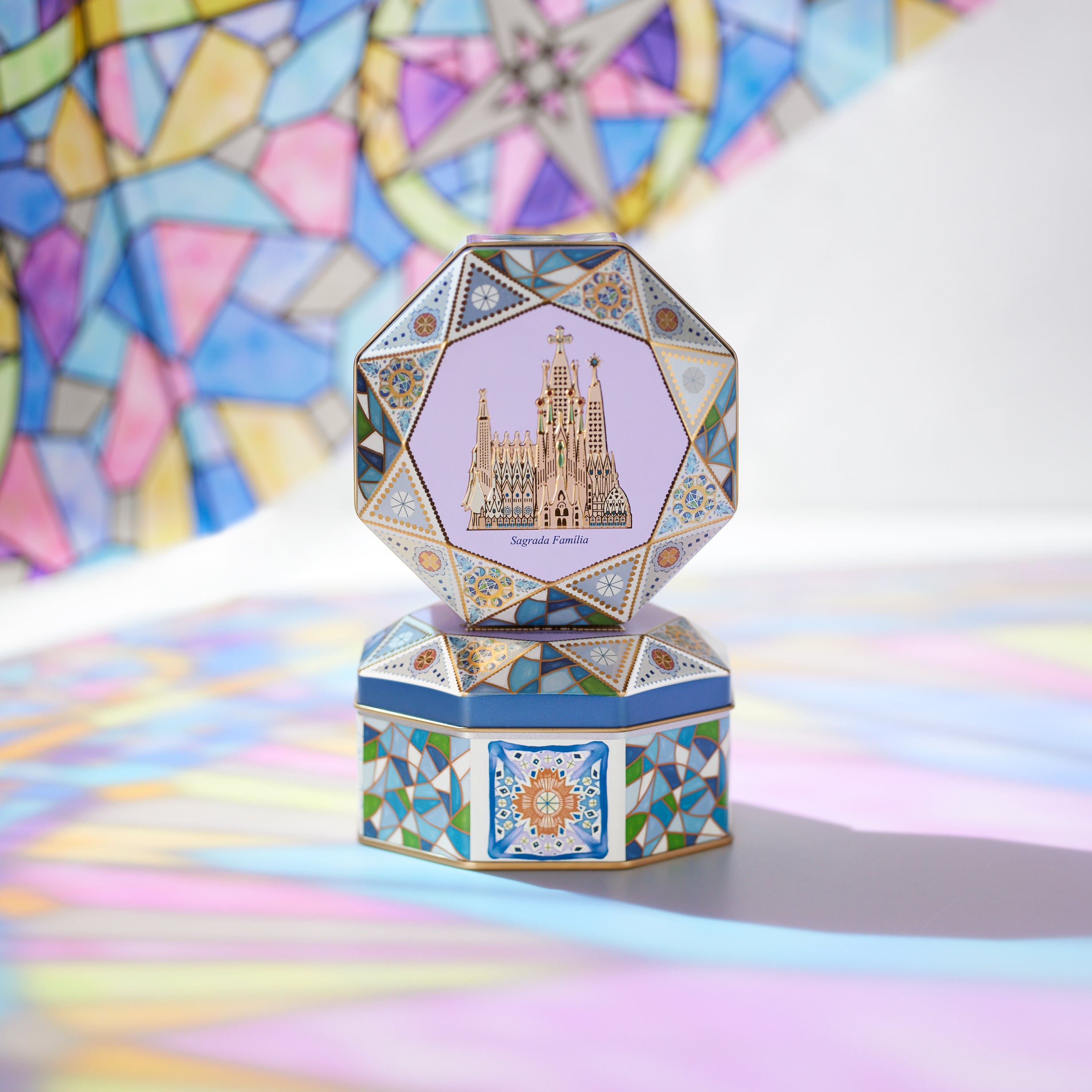 サグラダ・ファミリア缶