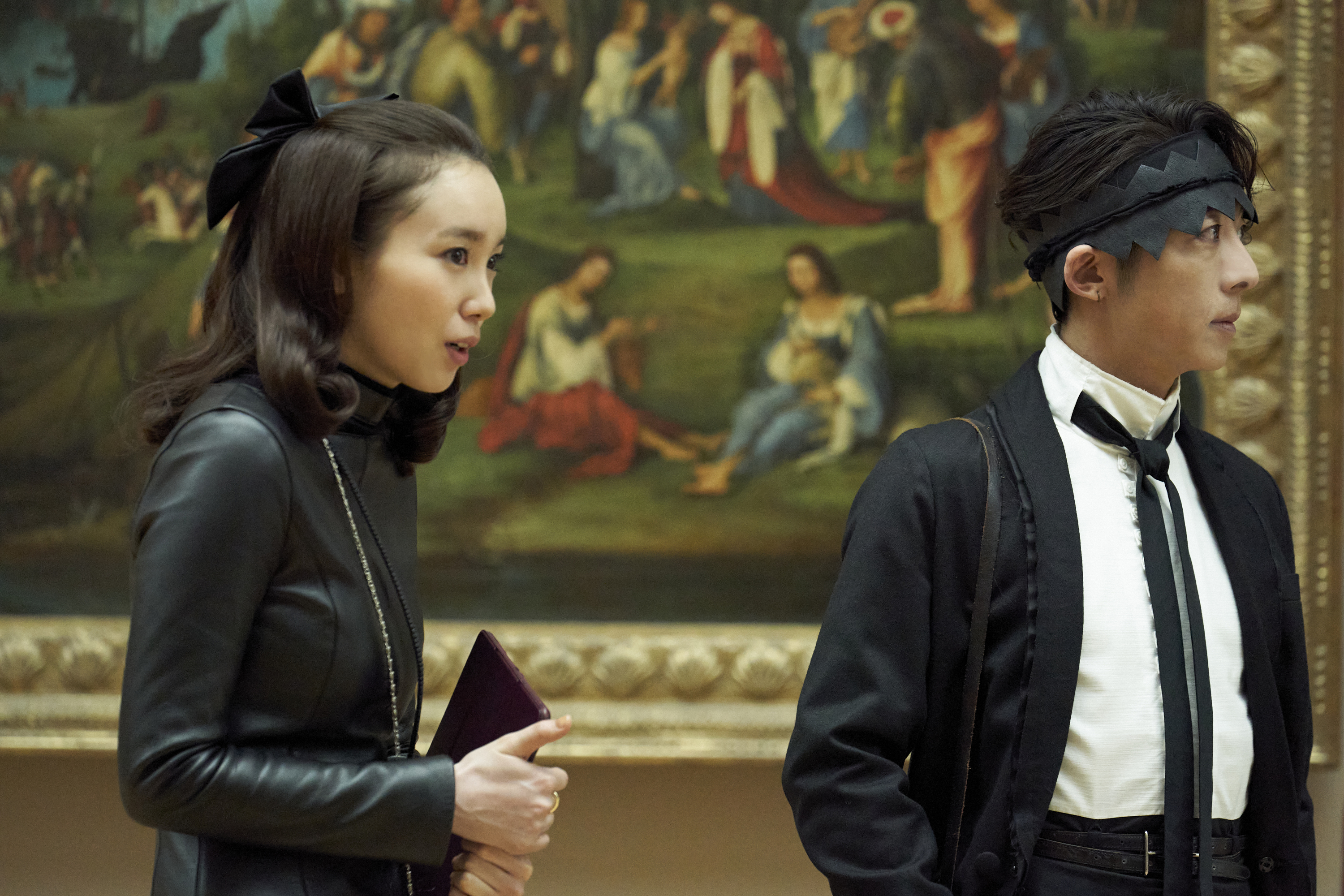 岸邊露伴一動也不動