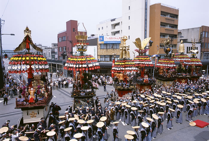 高岡御車山祭