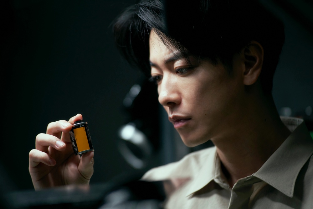 四月，她將到來。