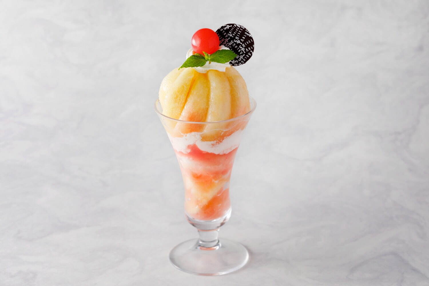 2024年8月_美麗甜點_資生堂PARLOUR_真夏的聖代祭典_岡山縣產白桃聖代