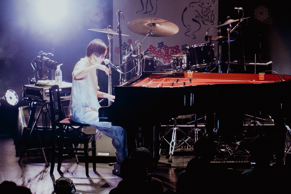 日食なつこ(Nisshoku Natsuko)