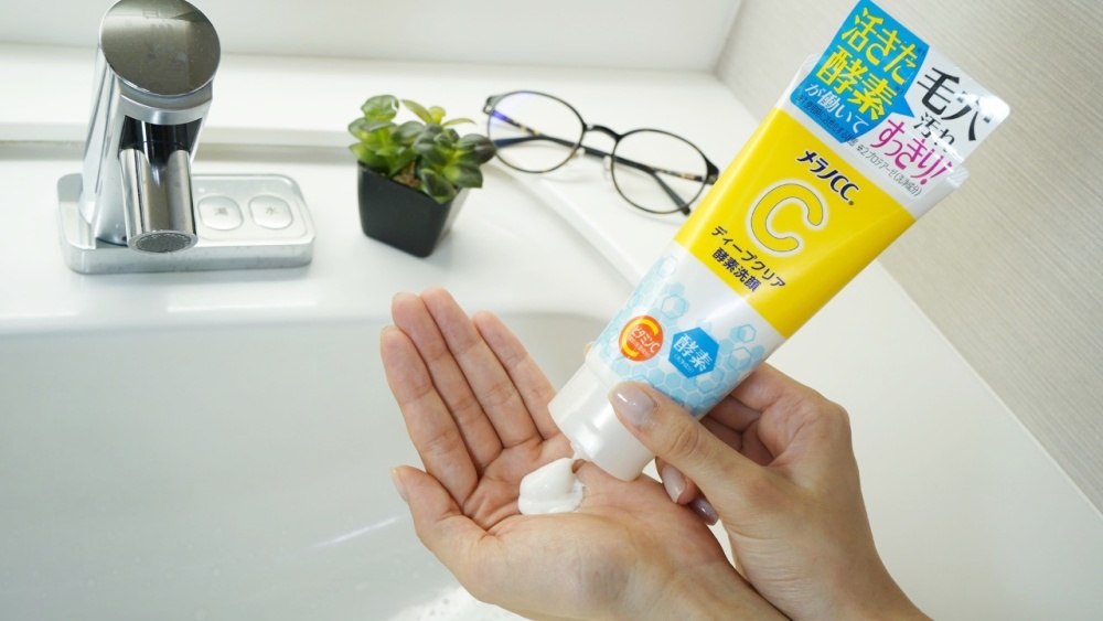 Melano CC 深層潔淨酵素洗面乳