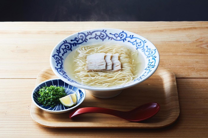 クリア豚骨豚そば