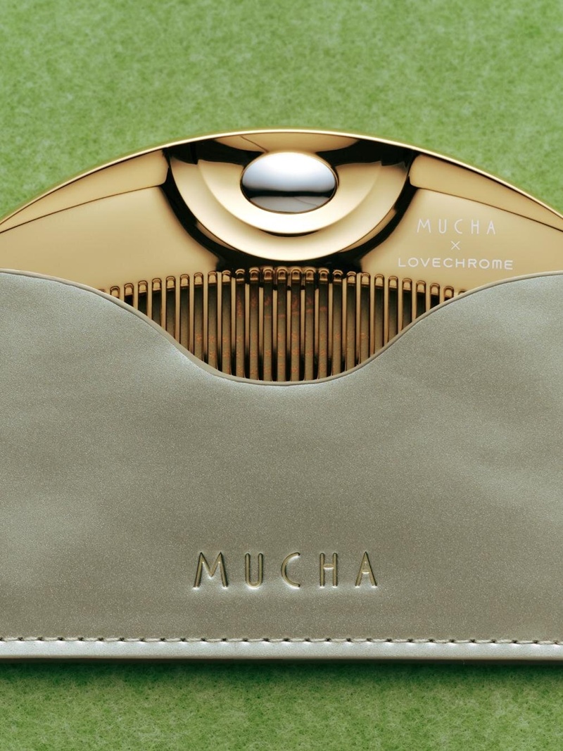 MUCHA×LOVECHROME