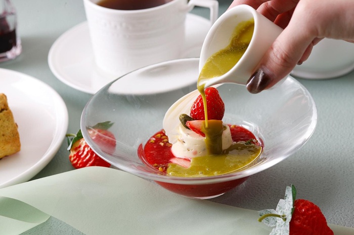 完熟草莓&開心果 Afternoon Tea