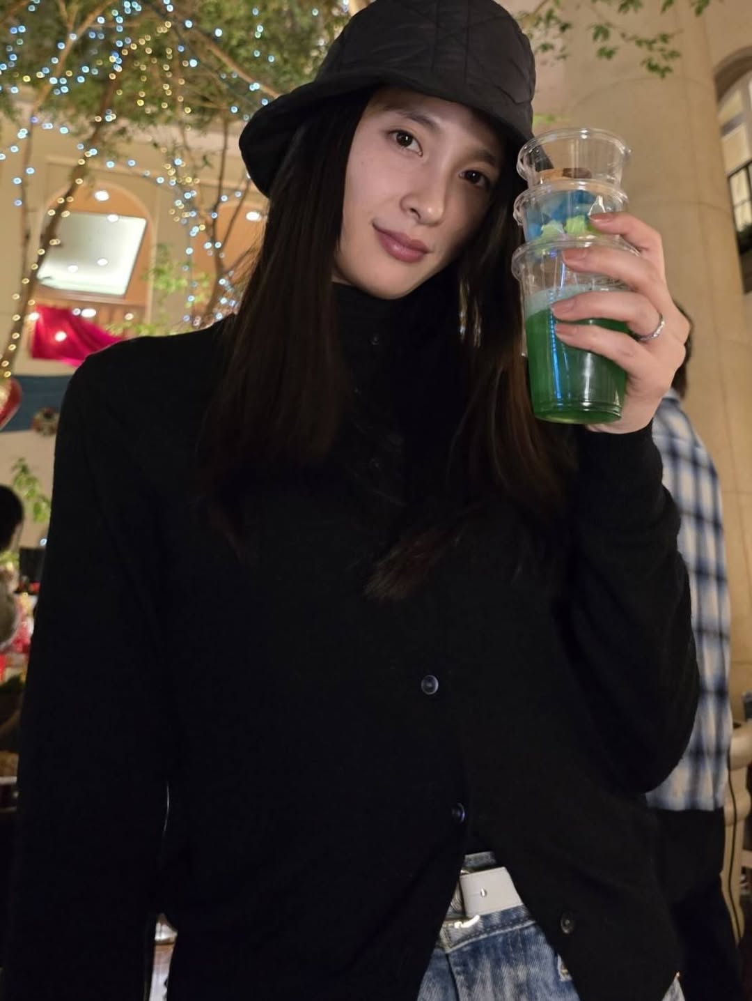 土屋太鳳保養 現打蔬果汁與隨處可做的燃脂跳繩