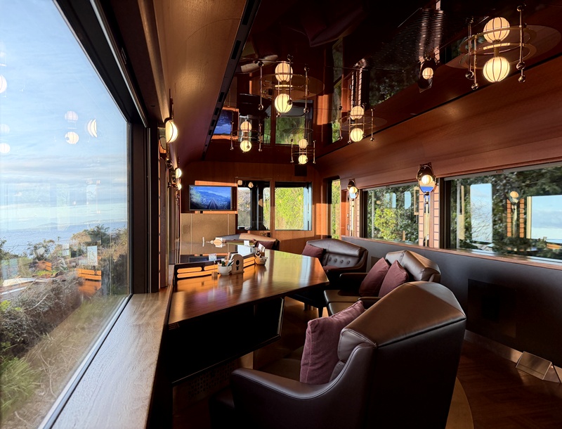 JR四國觀光列車伊予灘物語