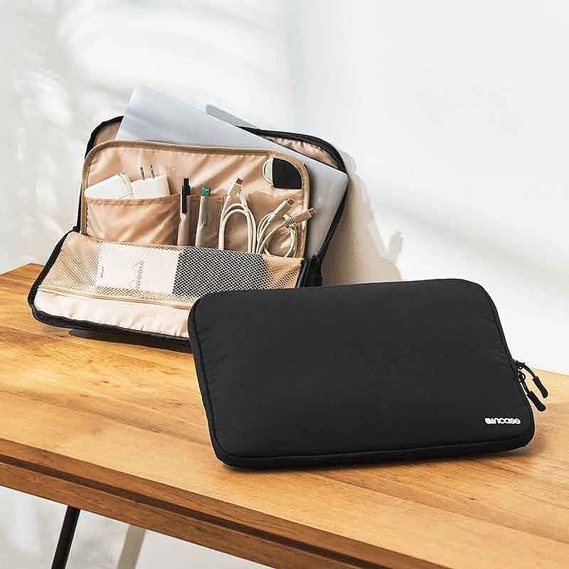 Incase筆電收納包