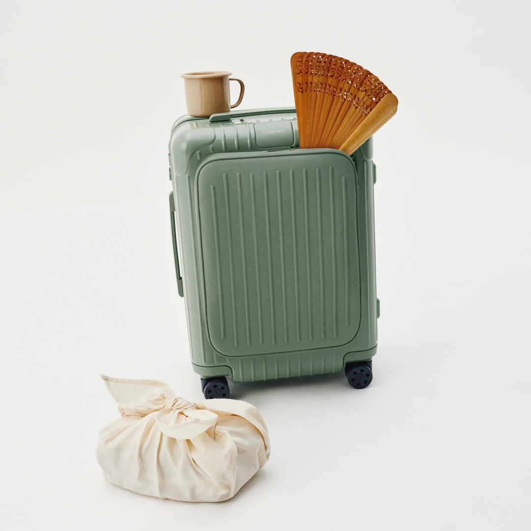 RIMOWA Essential Sleeve系列Cabin Eucalyptus尤加利綠行李箱