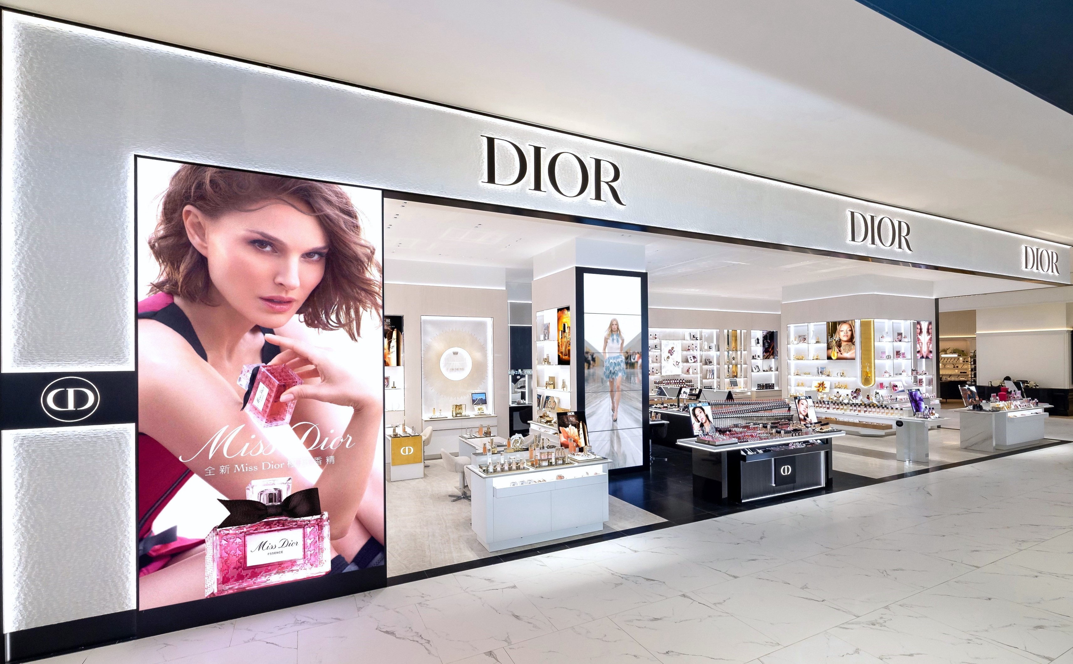 Dior台中漢神洲際美妝旗艦店